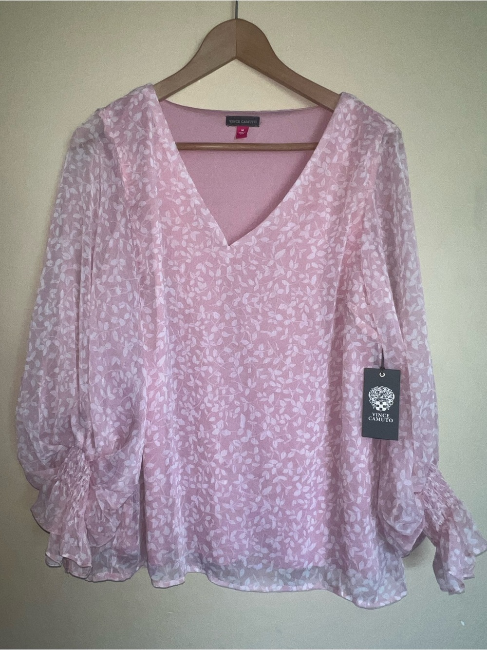 Vince Camuto Pink Floral V-Neck Ruffle Sleeve Blouse